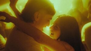 The “Cosmic Eye-Contact” Trend Is Weirdly Intimate And It Works