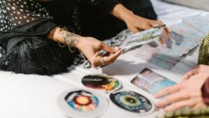 One-Card Tarot Pulls: Why They Work and How to Try One